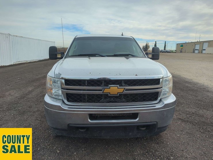 2013-chevrolet-silverado-2500hd-image-19
