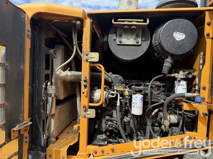 2011-hyundai-hl740-9-image-30