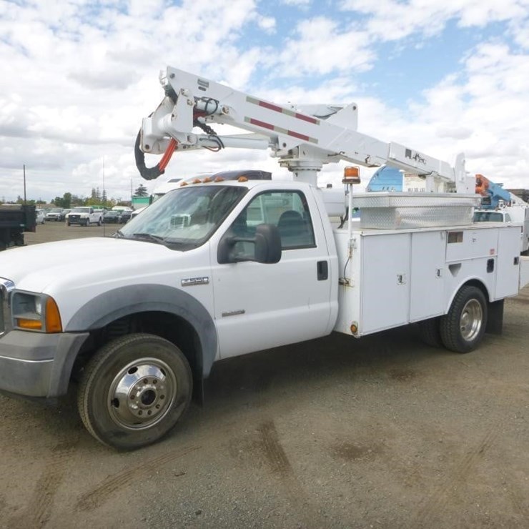 2005 FORD F550
