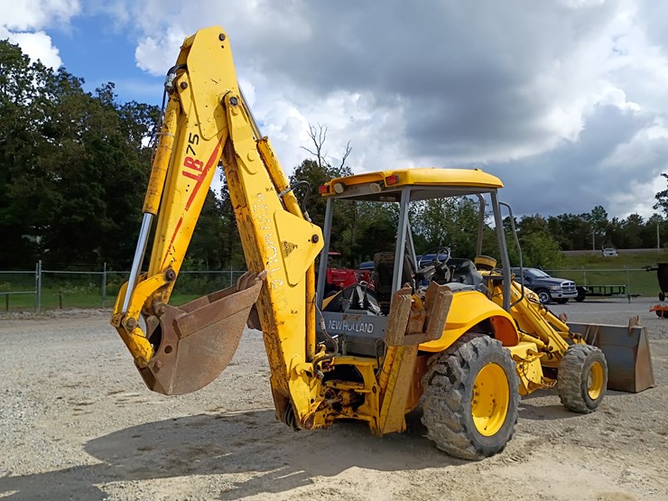 new-holland-lb75-image-11