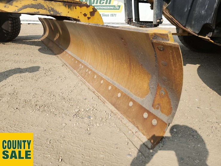 2015-caterpillar-160m-awd-image-31