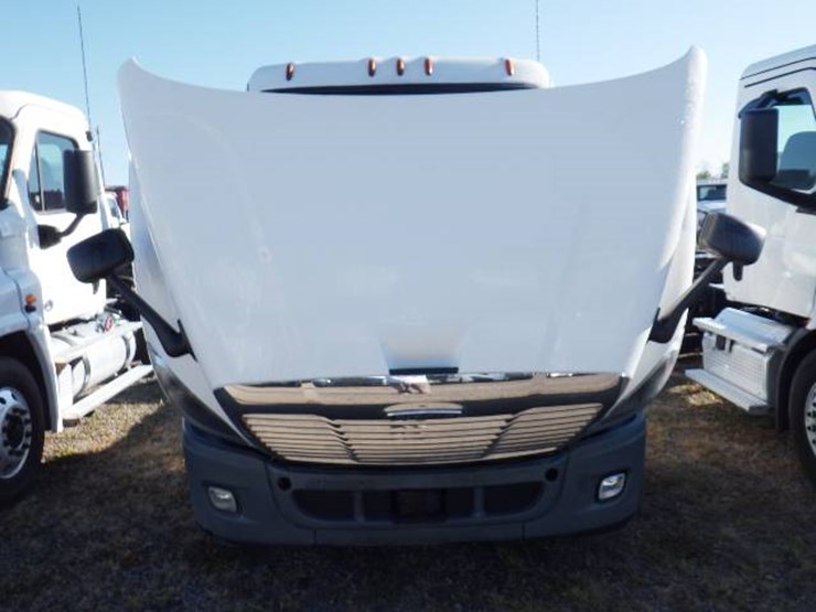 2019-freightliner-cascadia-113-image-15