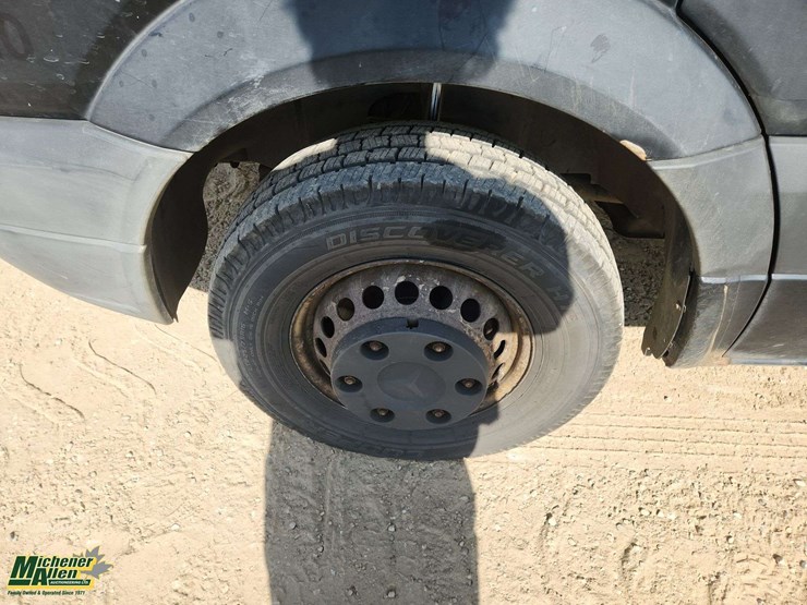 2013-mercedes-benz-sprinter-3500-image-25