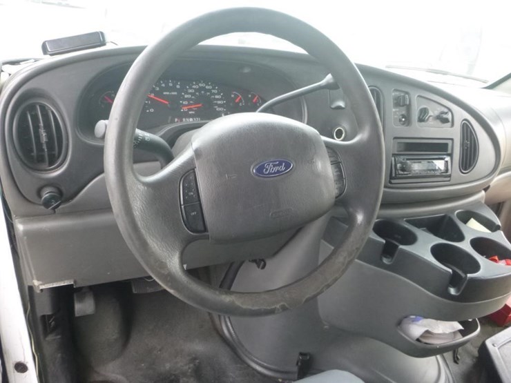 2008-ford-e450-image-11