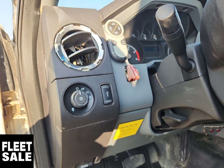 2016-ford-f550-image-17