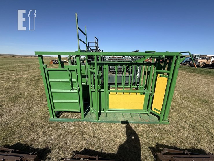 reel-tuff-cattle-chute-68-image-6