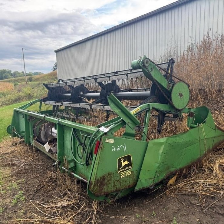 JOHN DEERE 216