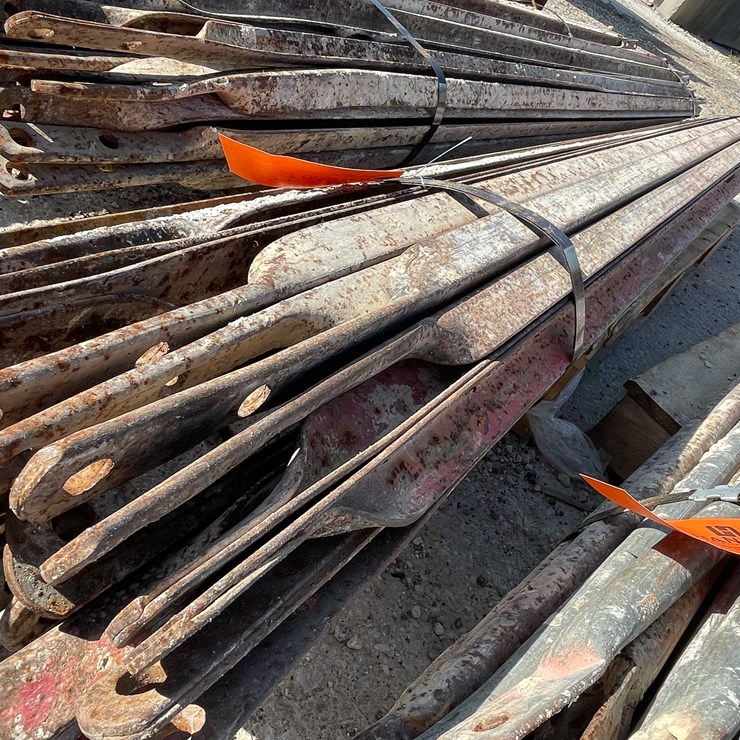 #1954 • Bundle of (20) Scaffolding X Braces