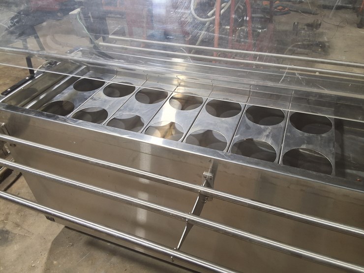 #520-•-duke-refrigerated-salad-bar-image-1