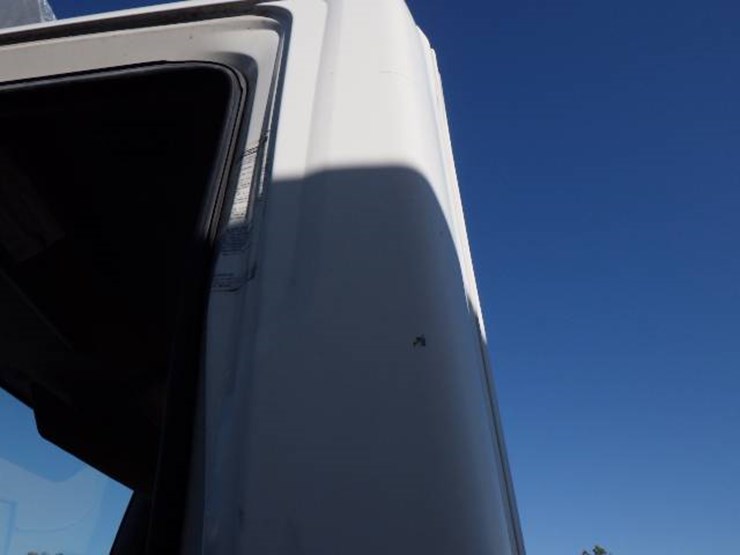 2014-hino-338-image-8