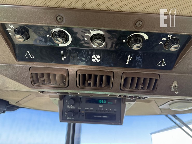 john-deere-4455-image-10