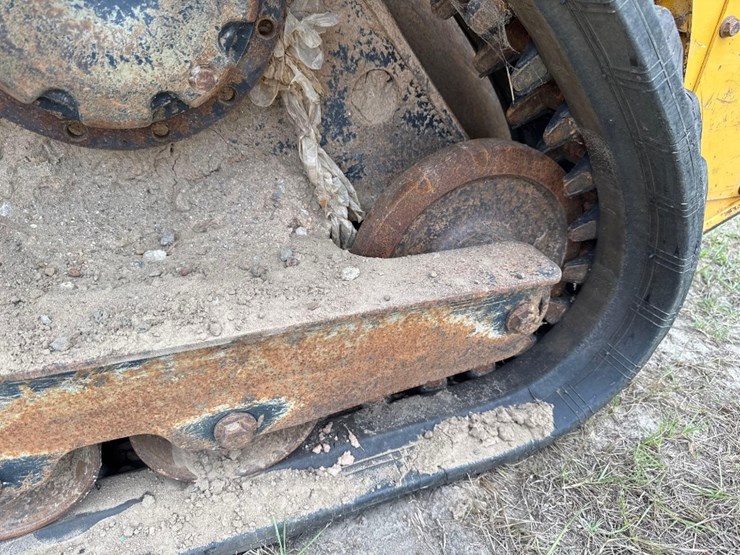deere-317g-image-7