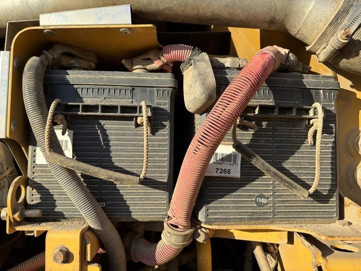 2011-deere-872gp-image-68