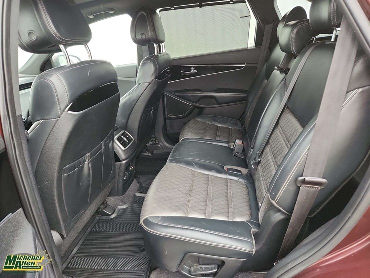 2016-kia-sorento-image-16