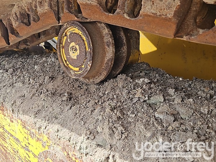 2021-komatsu-d39pxi-24-image-22