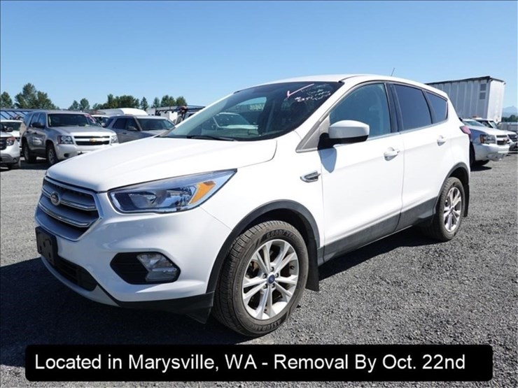 2019-ford-escape-se-image-1