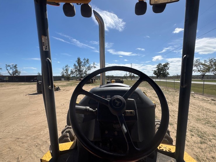 2006-deere-310sg-image-24