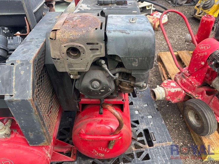 2010-dewalt-air-compressor-image-5