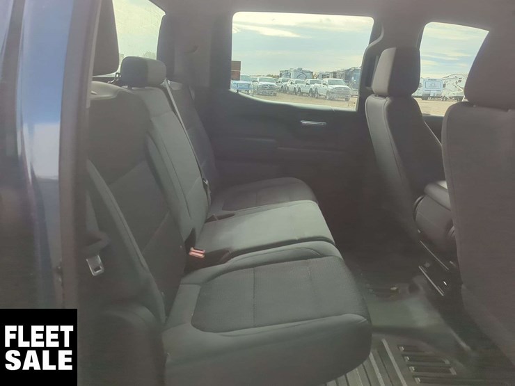 2019-chevrolet-silverado-1500-image-17