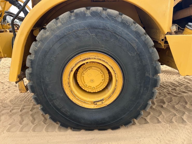 caterpillar-740b-image-21