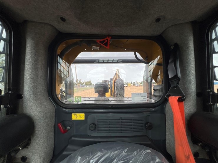 deere-333g-image-33