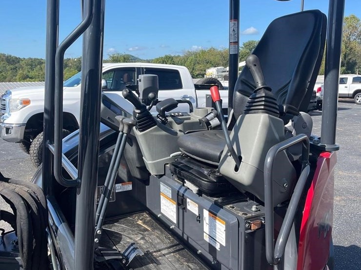 2023-yanmar-vio50-image-16