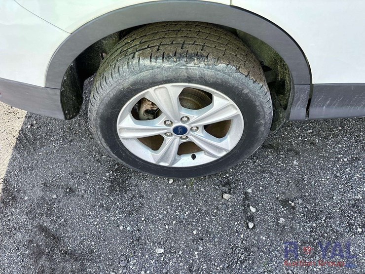 2015-ford-escape-image-22