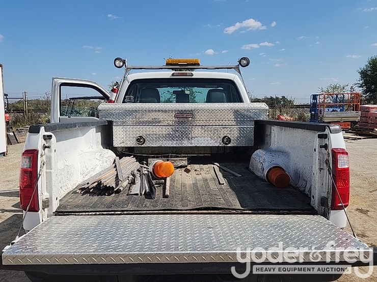 2011-ford-f250-image-18