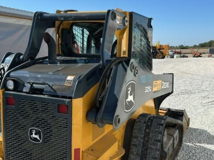 2021-deere-325g-image-32