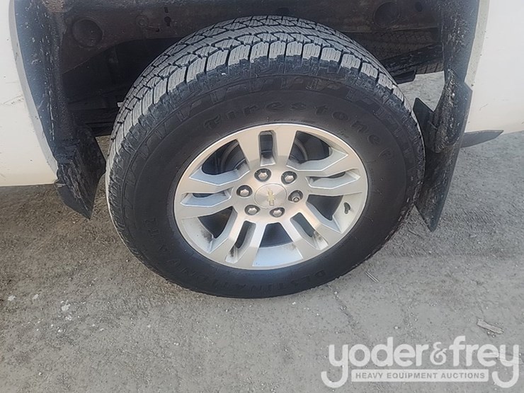 2017-chevrolet-1500-image-12