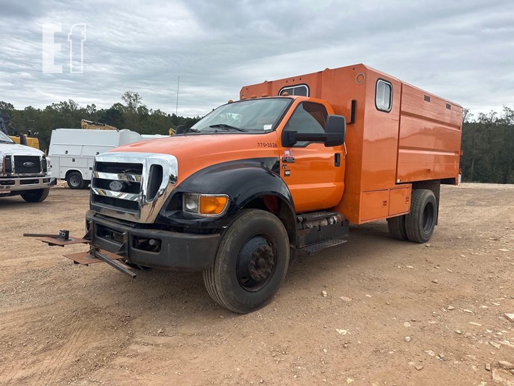 2013-ford-f650-sd-image-2