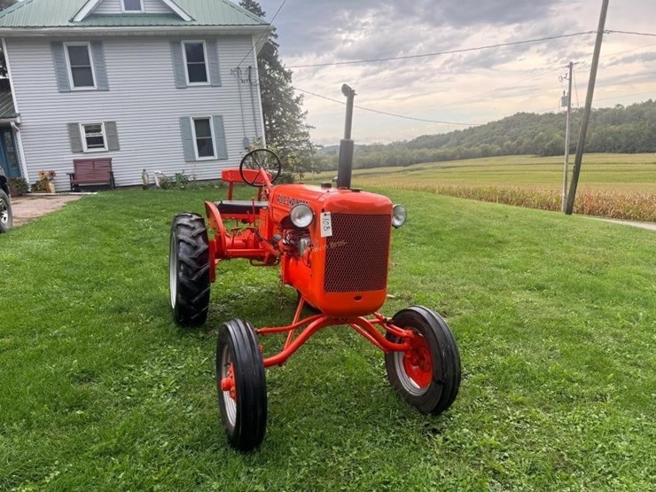 1950-allis-chalmers-b-tractor-image-3