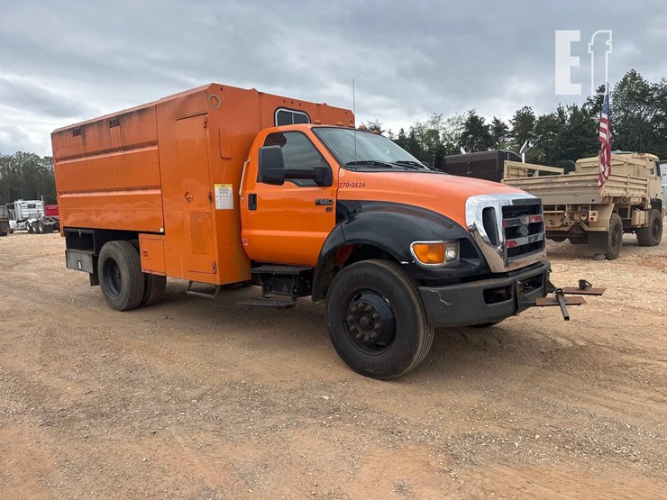 2013-ford-f650-sd-image-1