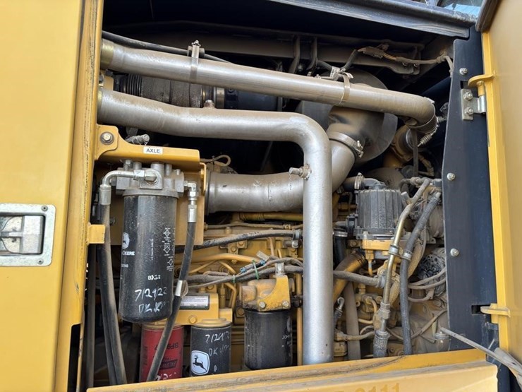 2011-deere-872gp-image-72