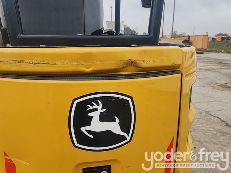 2021-deere-26g-image-8