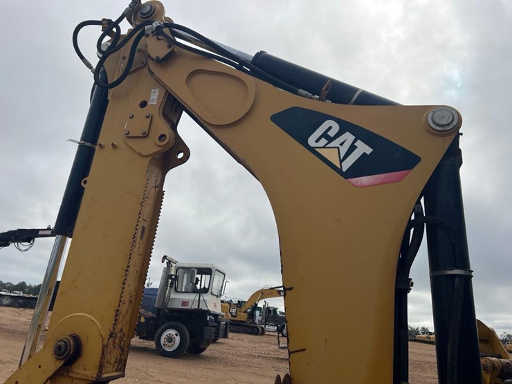 2015-caterpillar-420f-it-image-25