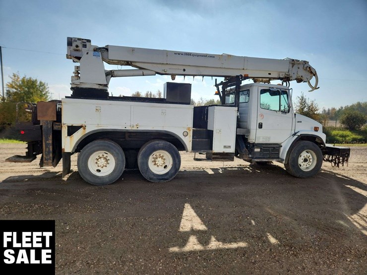 2001-freightliner-fl80-image-25