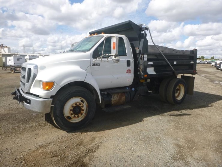 2015-ford-f750-image-1