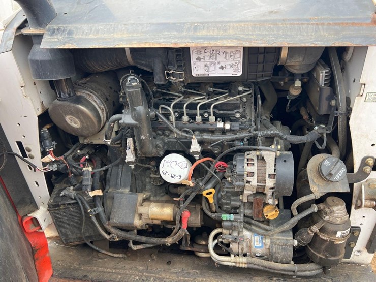 2016-bobcat-t595-image-25