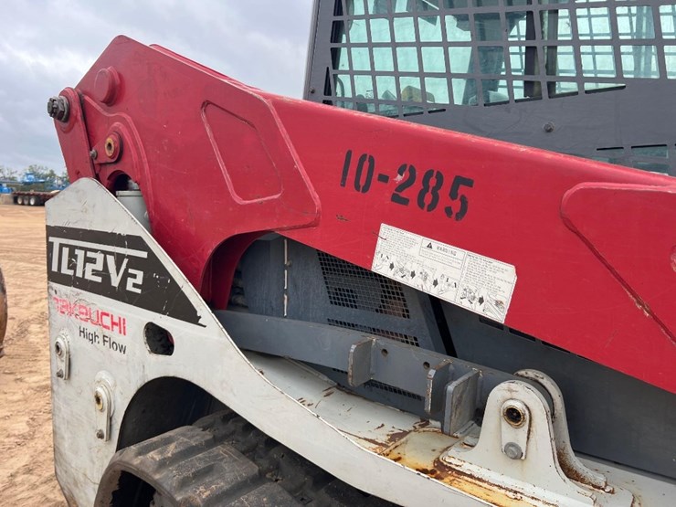 2020-takeuchi-tl12v2-image-24