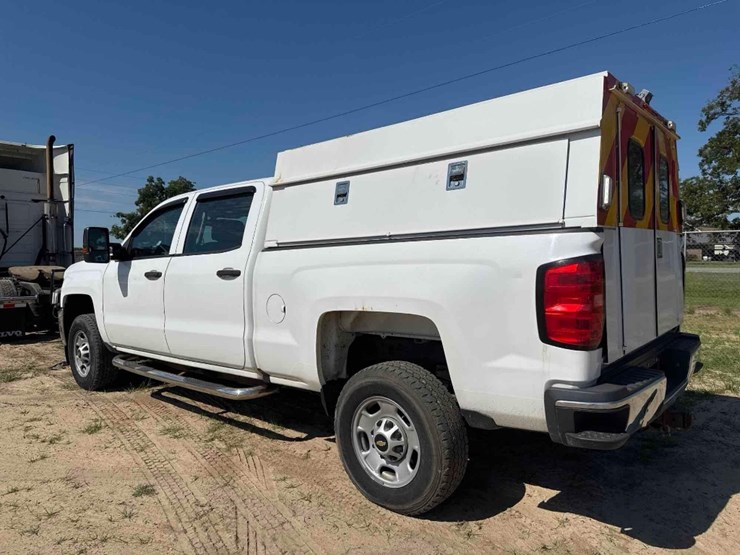 2016-chevrolet-2500-image-8