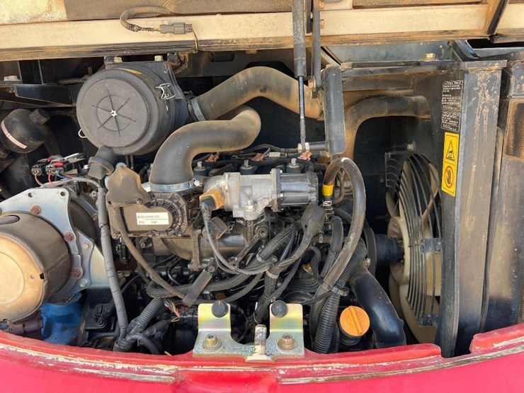 2018-takeuchi-tb240-image-28