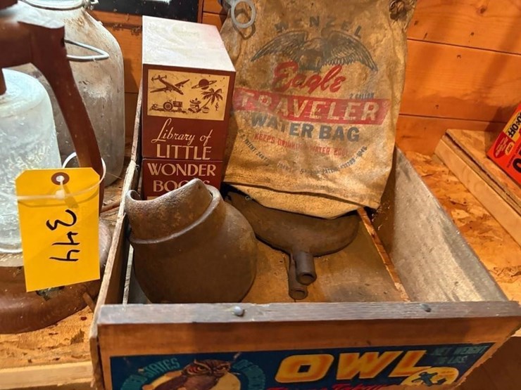 bird-feeder/house,-crock-pot,-box-etc-image-3