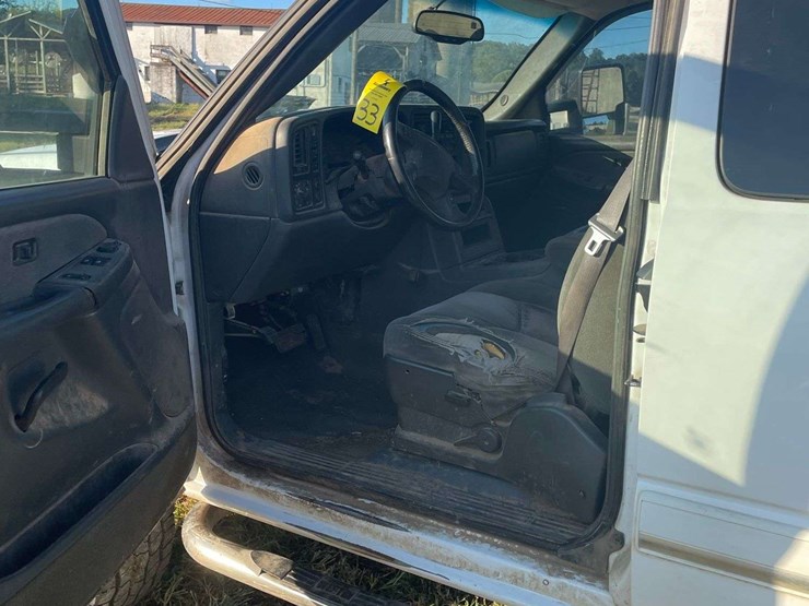 2003-chevrolet-2500-image-18
