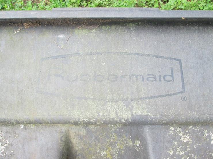 #5063-•-rubbermaid-water-tank-image-7