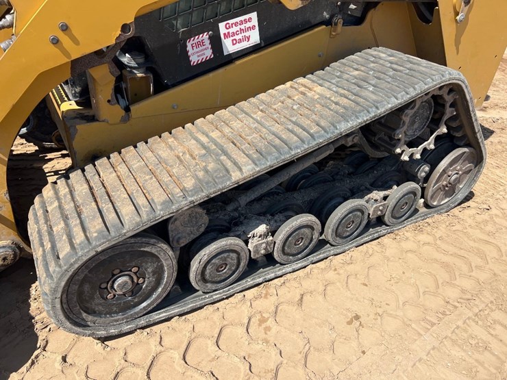 2016-caterpillar-277d-image-9