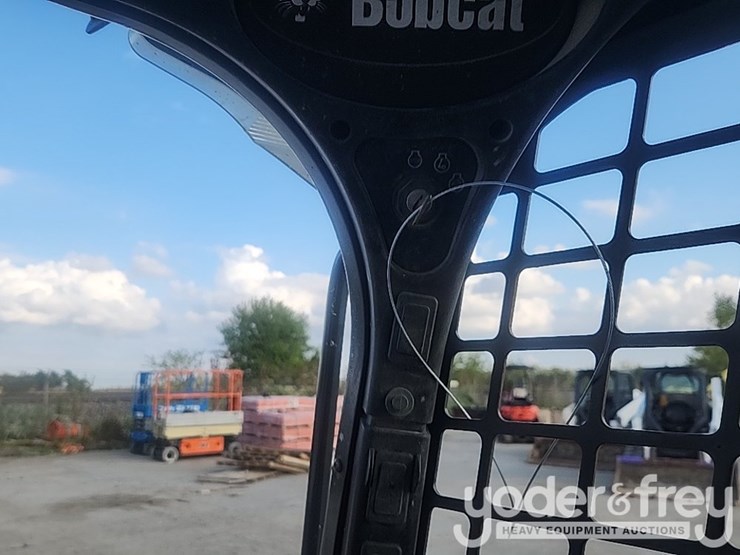 2020-bobcat-t590-image-21