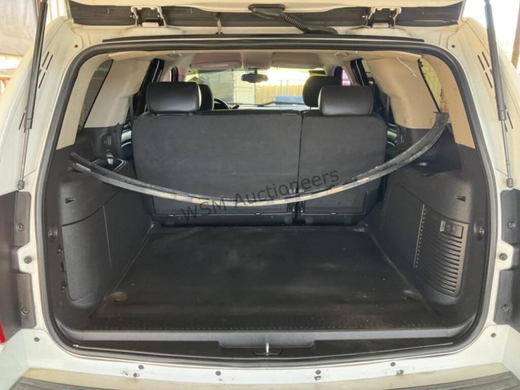 2007-chevrolet-tahoe-image-9