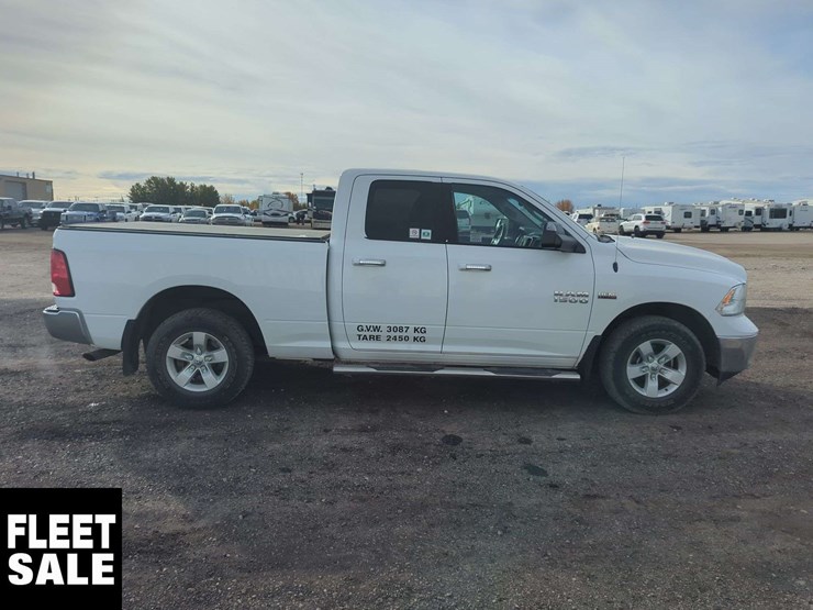 2014-ram-1500-slt-image-19