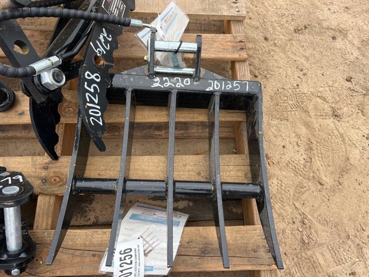 unused-iranch-16"-excavator-rake-image-1